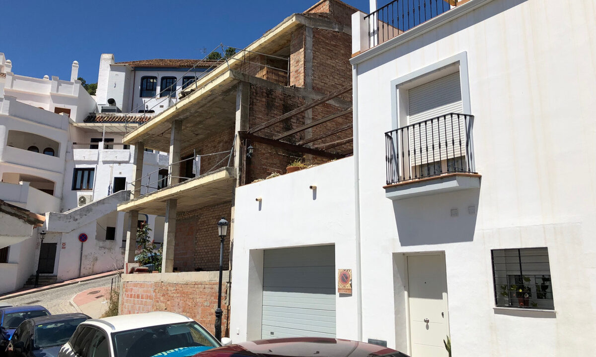 Apartment Complex for sale in Málaga Benahavís Costa del Sol Spain - Jacques Olivier Marbella