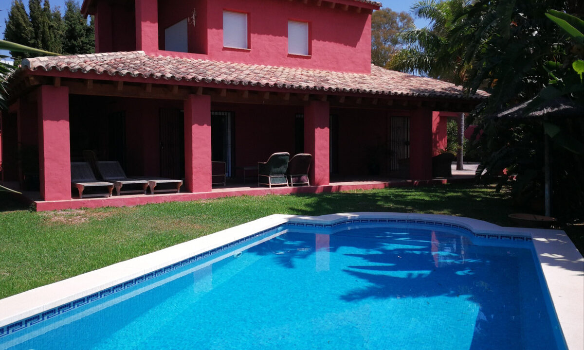 Detached Villa for sale in Málaga Estepona Costa del Sol Spain - Jacques Olivier Marbella