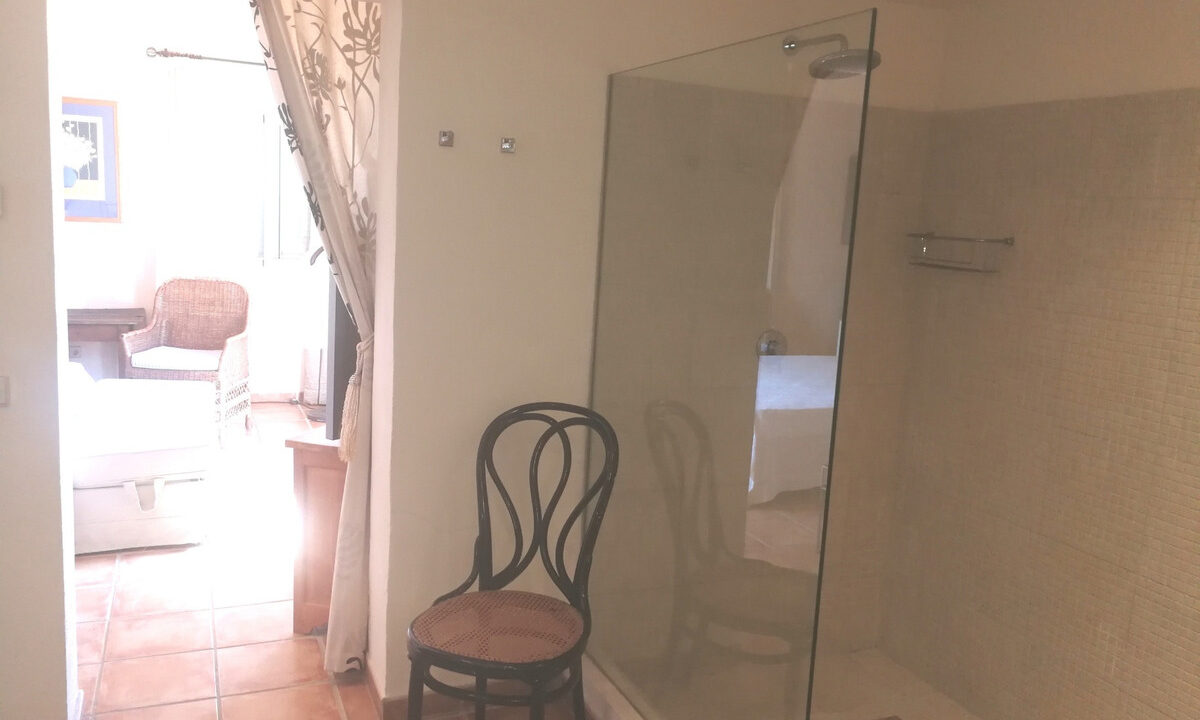 Detached Villa for sale in Málaga Estepona Costa del Sol Spain - Jacques Olivier Marbella