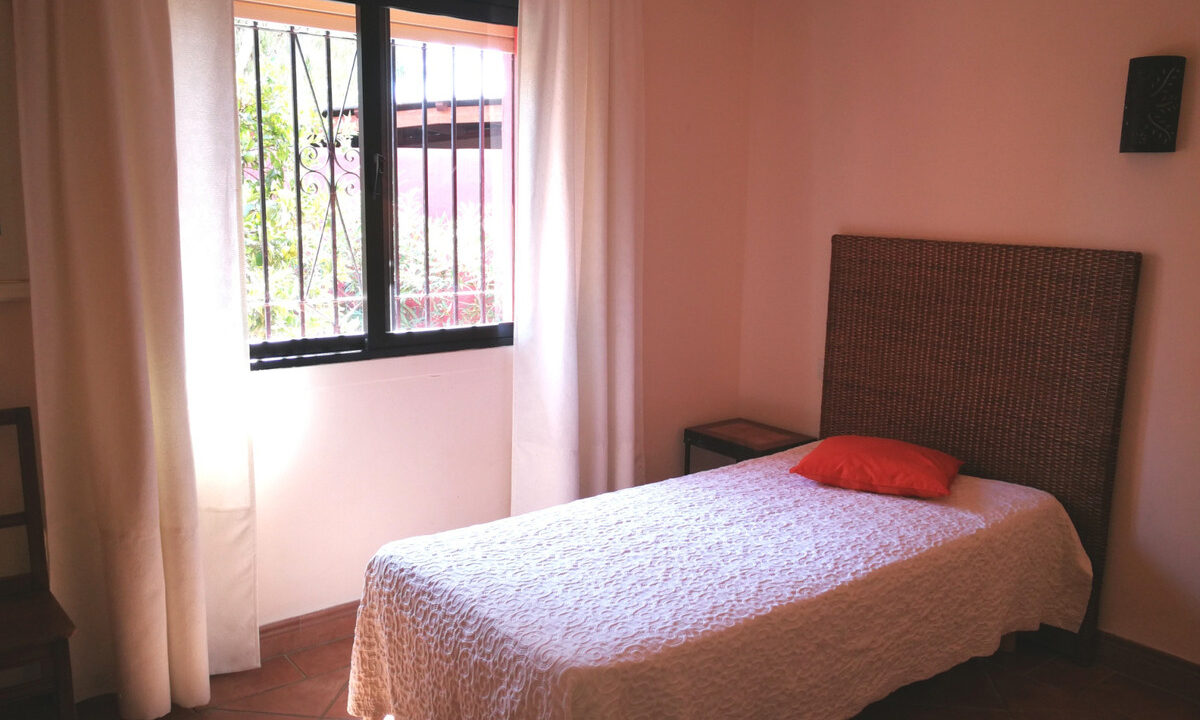 Detached Villa for sale in Málaga Estepona Costa del Sol Spain - Jacques Olivier Marbella