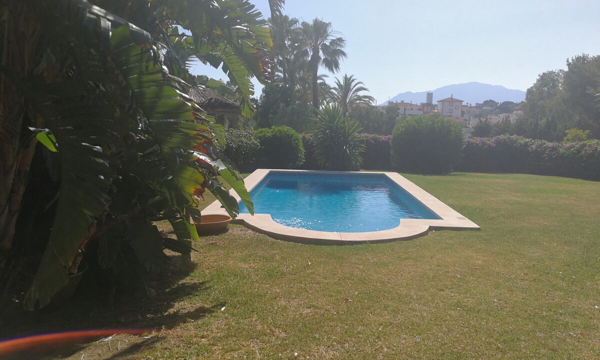 Detached Villa for sale in Málaga Estepona Costa del Sol Spain - Jacques Olivier Marbella