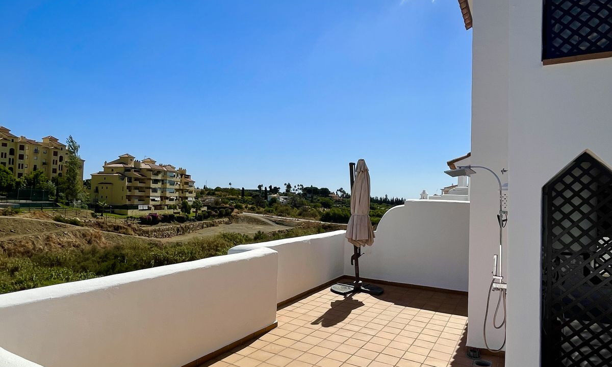 Middle Floor Apartment for sale in Málaga New Golden Mile Costa del Sol Spain - Jacques Olivier Marbella
