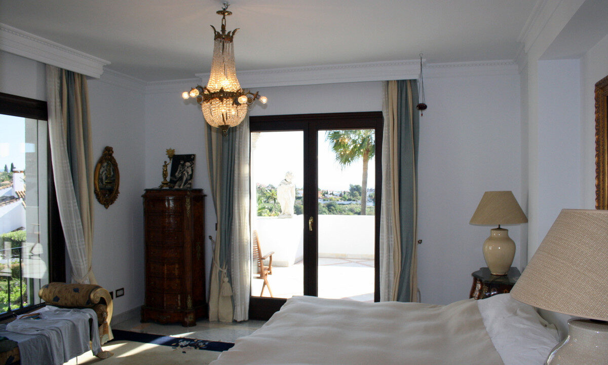 Middle Floor Apartment for sale in Málaga Sierra Blanca Costa del Sol Spain - Jacques Olivier Marbella