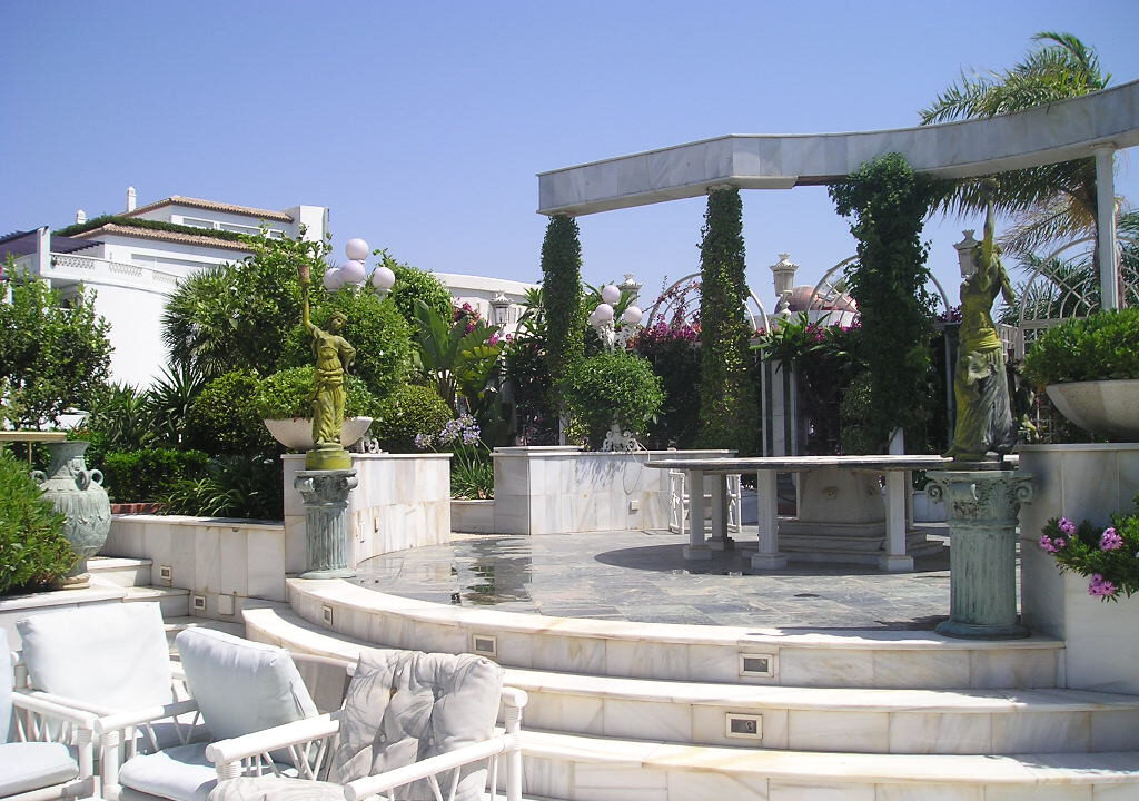 Penthouse for sale in Málaga Puerto Banús Costa del Sol Spain - Jacques Olivier Marbella