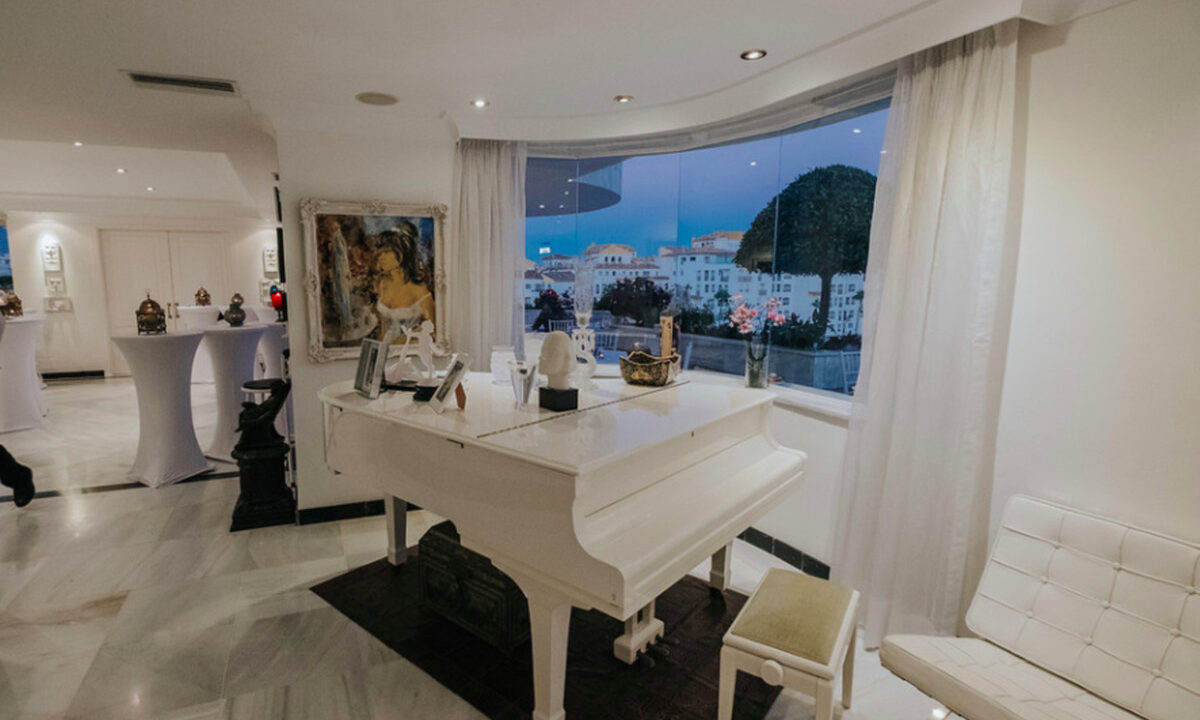 Penthouse for sale in Málaga Puerto Banús Costa del Sol Spain - Jacques Olivier Marbella
