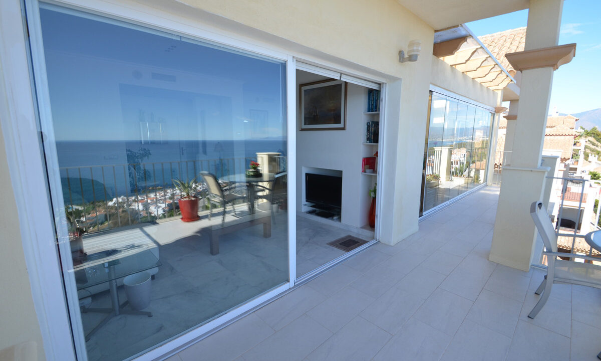 Penthouse for sale in Málaga La Duquesa Costa del Sol Spain - Jacques Olivier Marbella