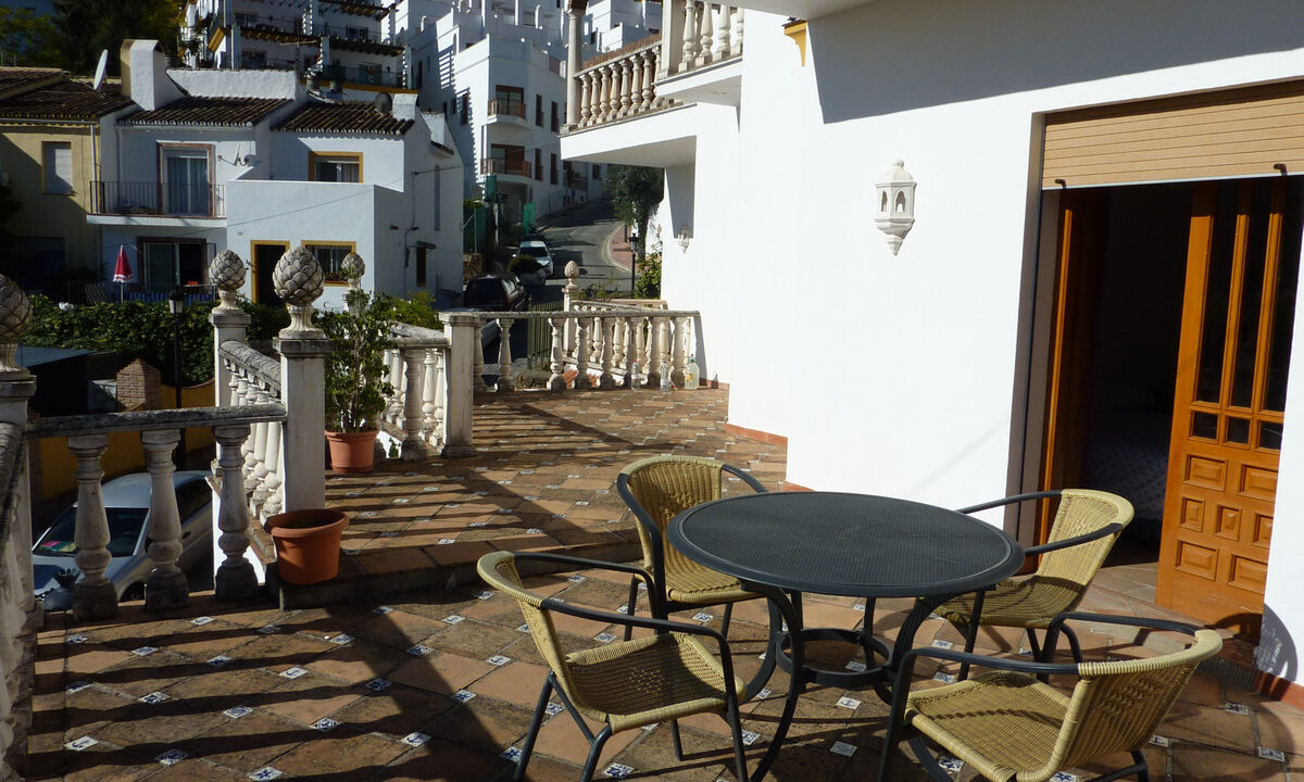 Detached Villa for sale in Málaga Benahavís Costa del Sol Spain - Jacques Olivier Marbella