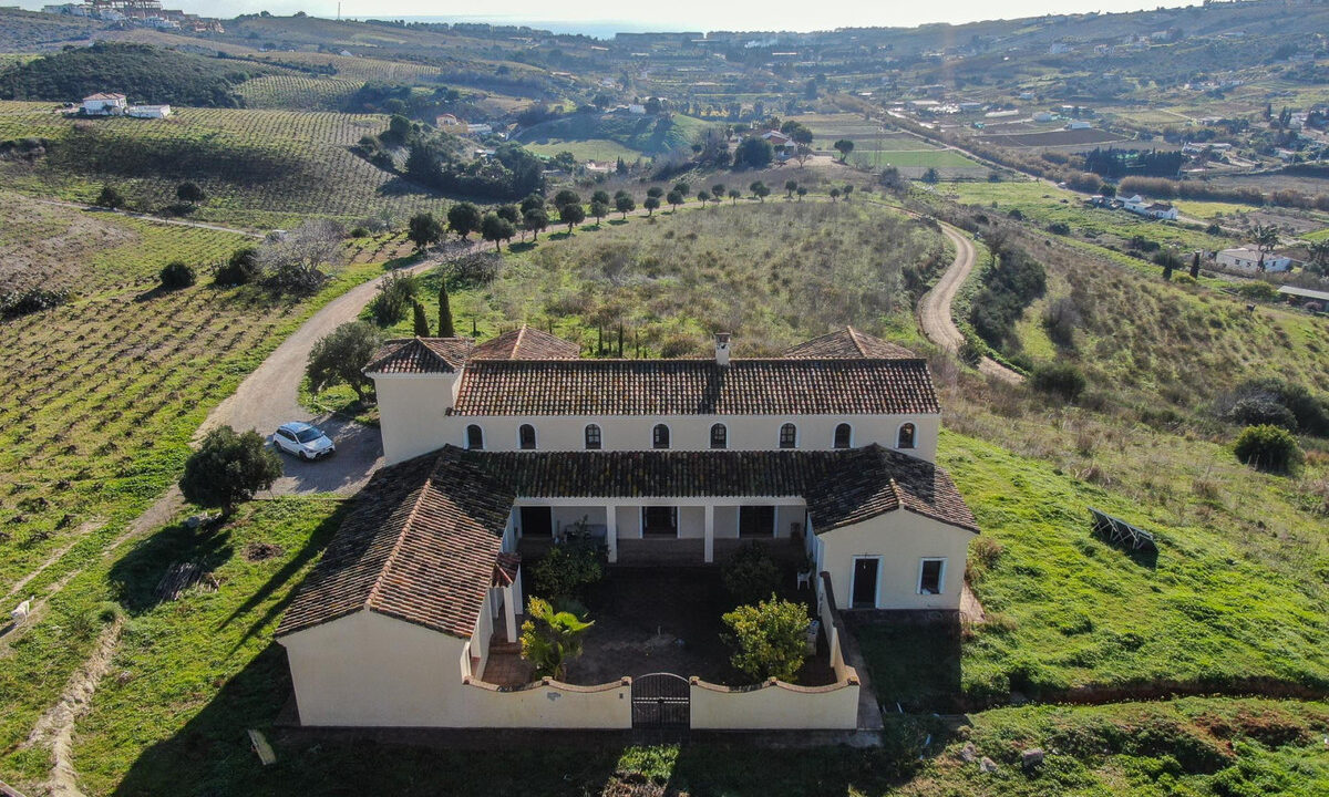 Finca - Cortijo for sale in Málaga Casares Costa del Sol Spain - Jacques Olivier Marbella