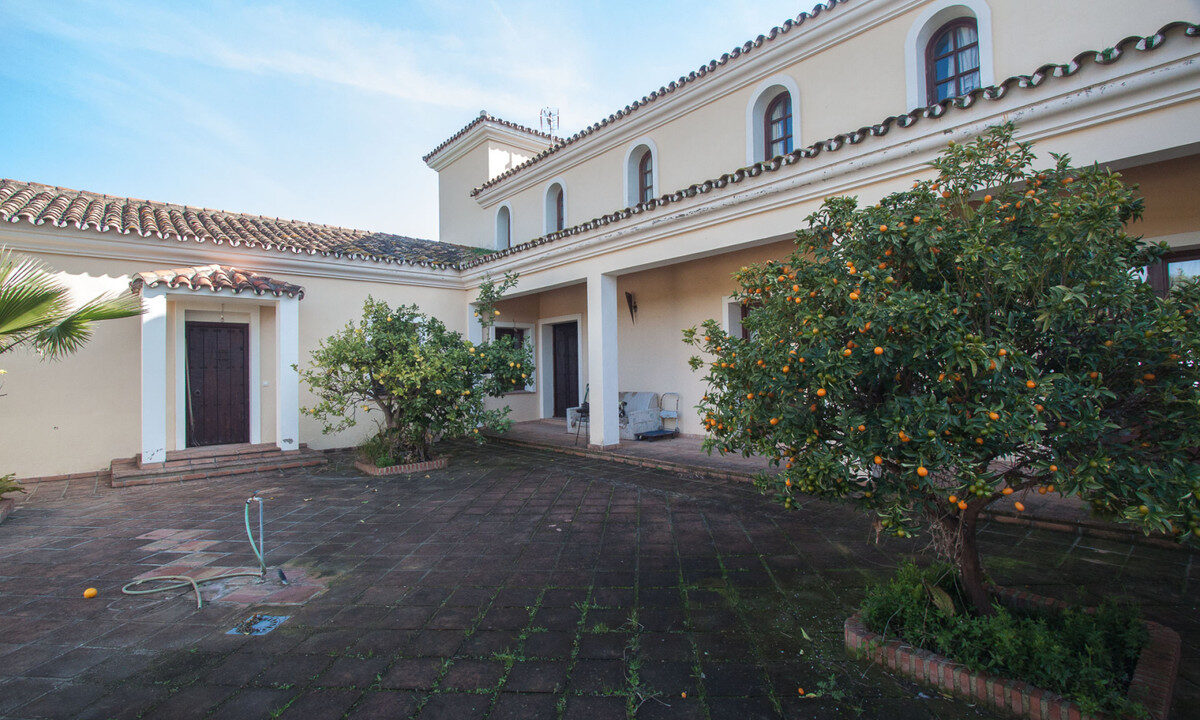 Finca - Cortijo for sale in Málaga Casares Costa del Sol Spain - Jacques Olivier Marbella