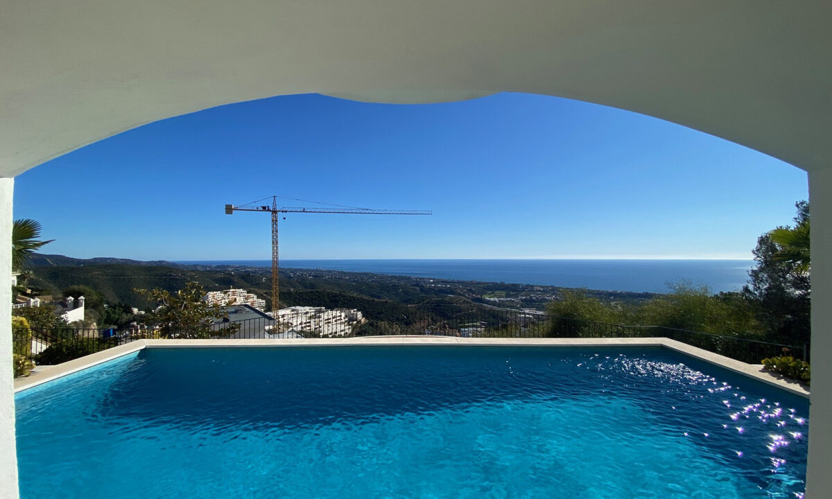 Detached Villa for sale in Málaga Altos de los Monteros Costa del Sol Spain - Jacques Olivier Marbella