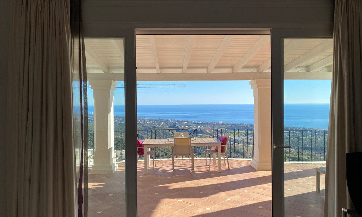 Detached Villa for sale in Málaga Altos de los Monteros Costa del Sol Spain - Jacques Olivier Marbella