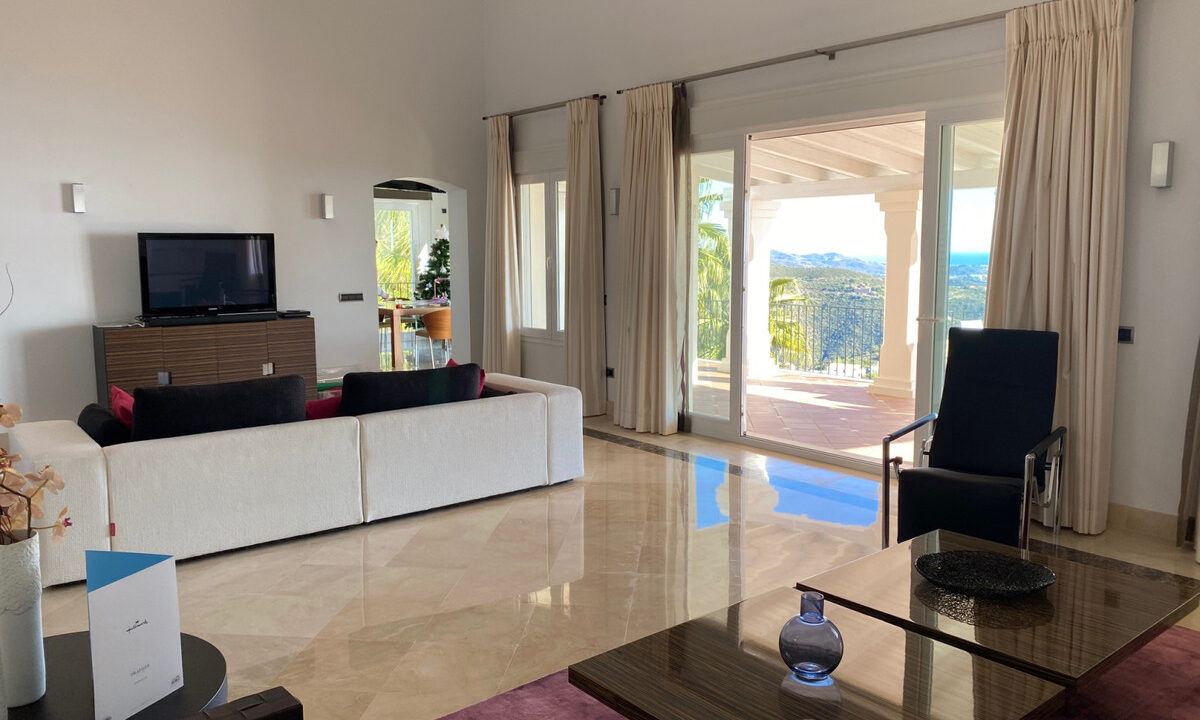 Detached Villa for sale in Málaga Altos de los Monteros Costa del Sol Spain - Jacques Olivier Marbella