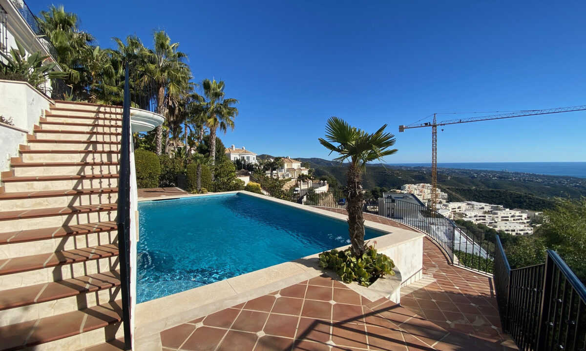 Detached Villa for sale in Málaga Altos de los Monteros Costa del Sol Spain - Jacques Olivier Marbella