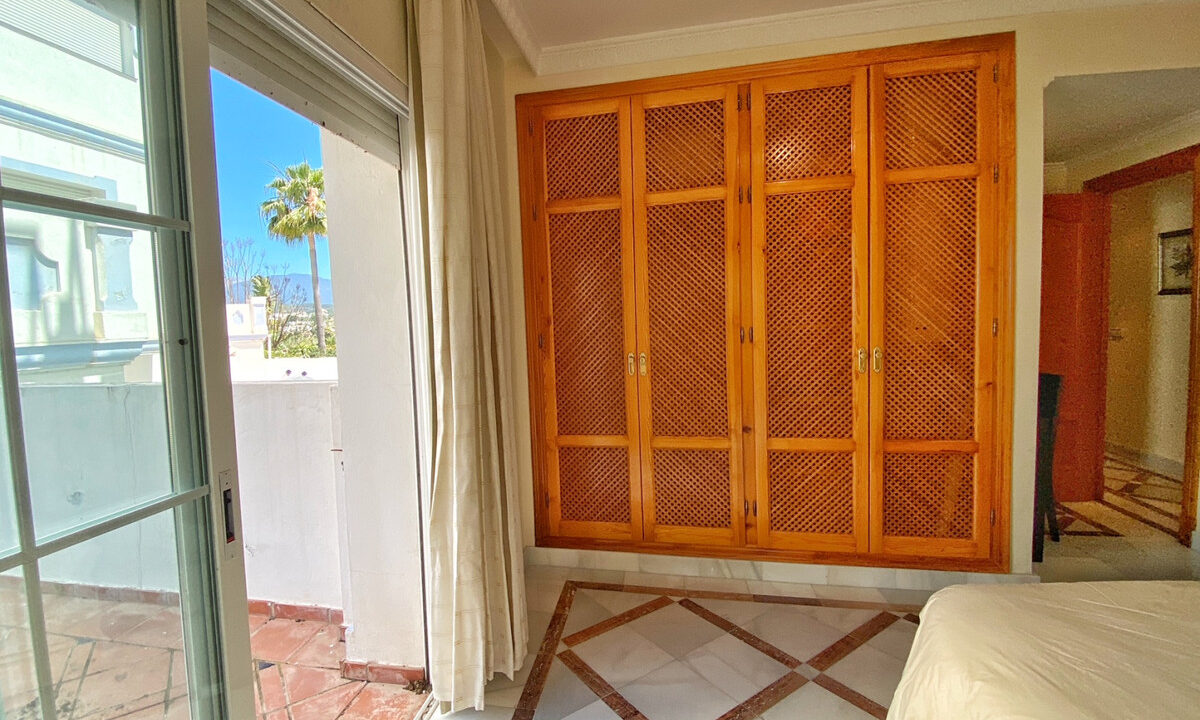 Ground Floor Apartment for sale in Málaga Nueva Andalucía Costa del Sol Spain - Jacques Olivier Marbella