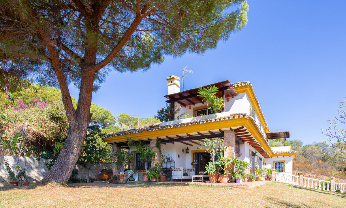 Detached Villa for sale in Málaga Elviria Costa del Sol Spain - Jacques Olivier Marbella