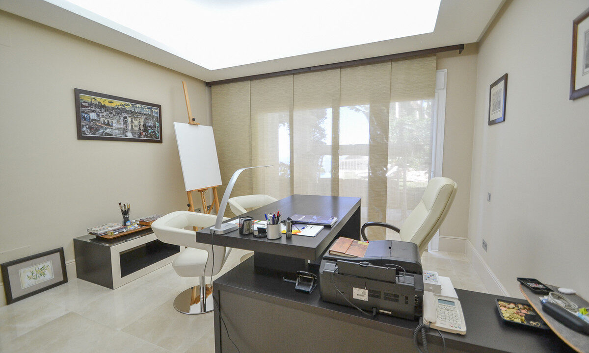 Detached Villa for sale in Málaga Altos de los Monteros Costa del Sol Spain - Jacques Olivier Marbella